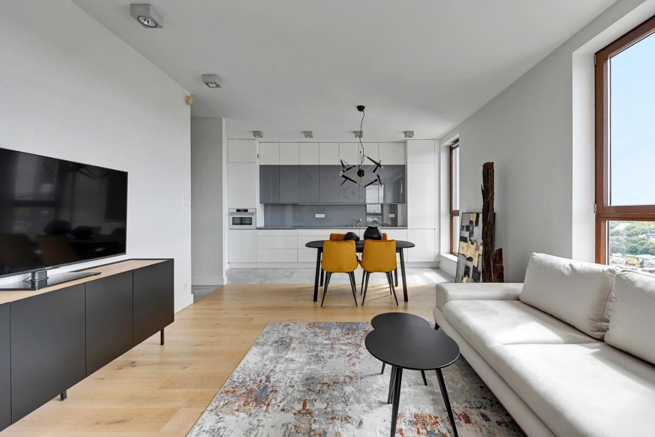 Sea Towers Apartment กดิเนีย ภายนอก รูปภาพ