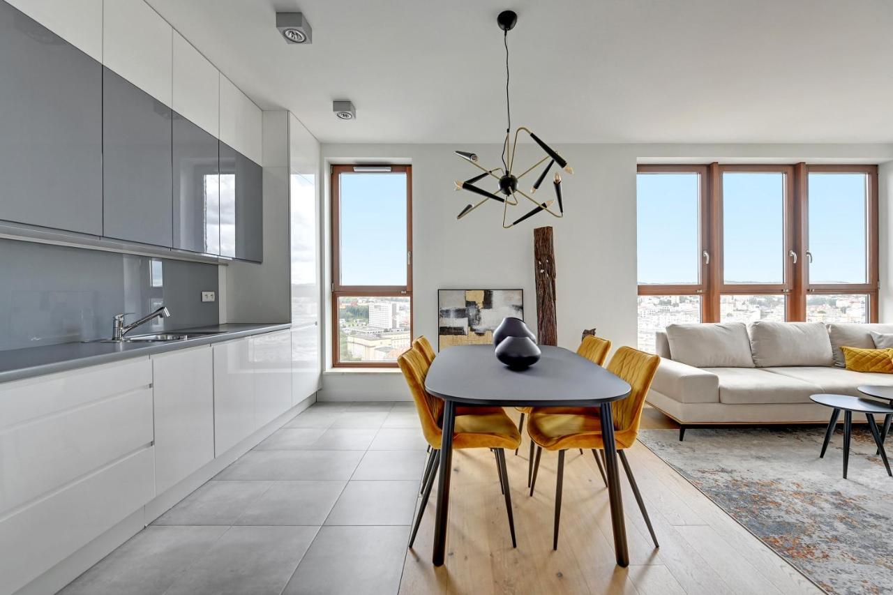 Sea Towers Apartment กดิเนีย ภายนอก รูปภาพ