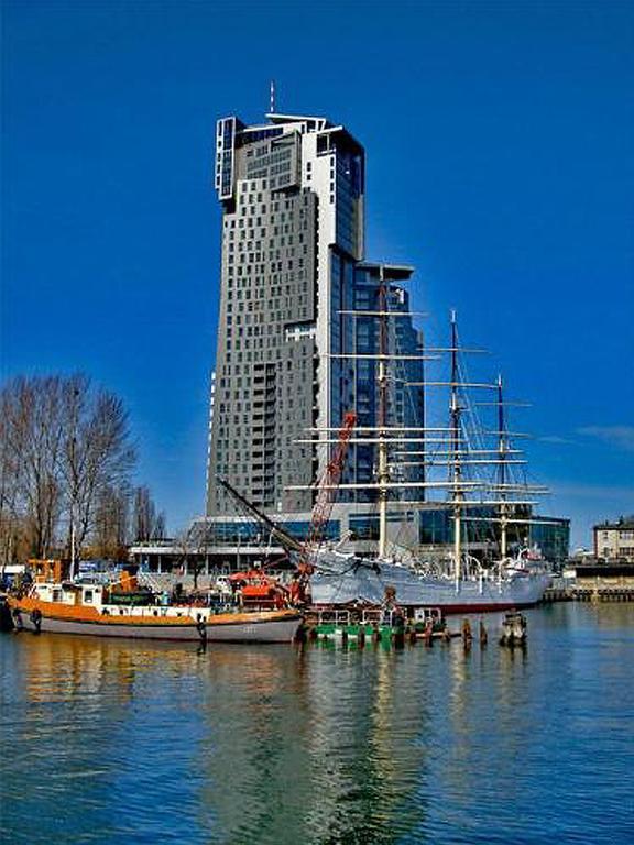 Sea Towers Apartment กดิเนีย ภายนอก รูปภาพ