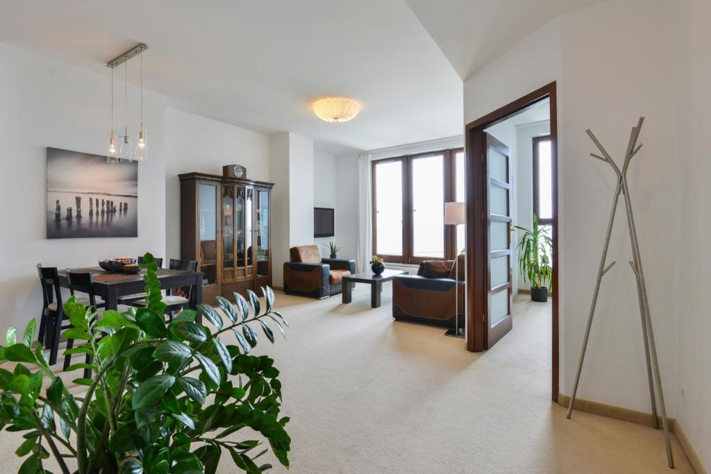 Sea Towers Apartment กดิเนีย ภายนอก รูปภาพ