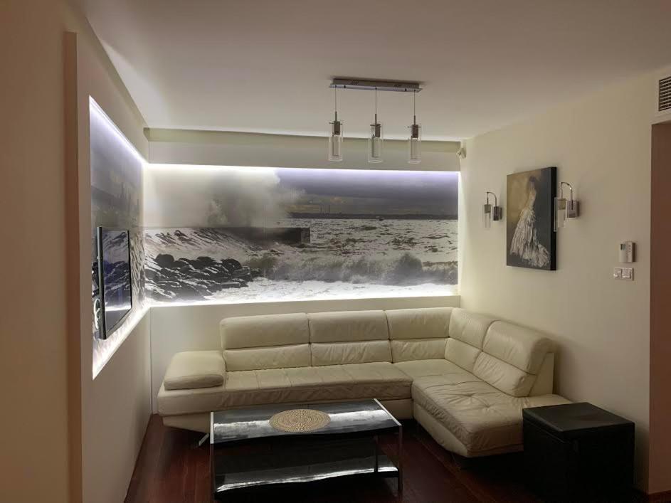 Sea Towers Apartment กดิเนีย ภายนอก รูปภาพ