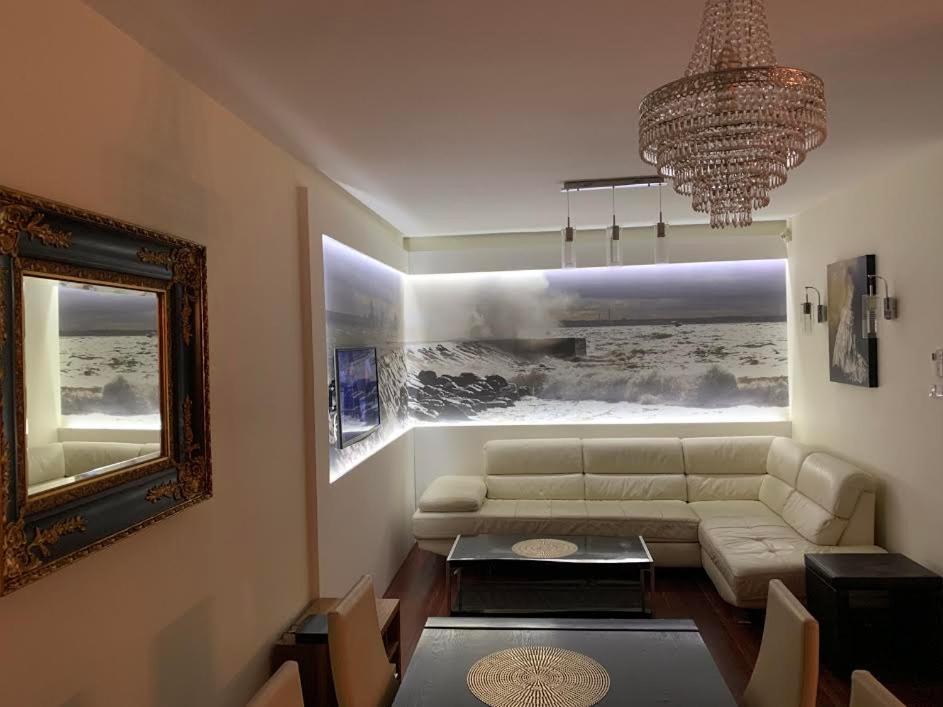 Sea Towers Apartment กดิเนีย ภายนอก รูปภาพ