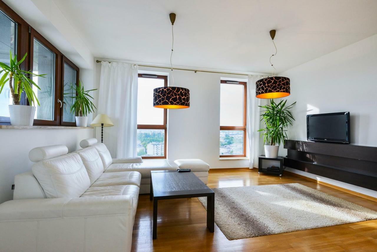 Sea Towers Apartment กดิเนีย ภายนอก รูปภาพ